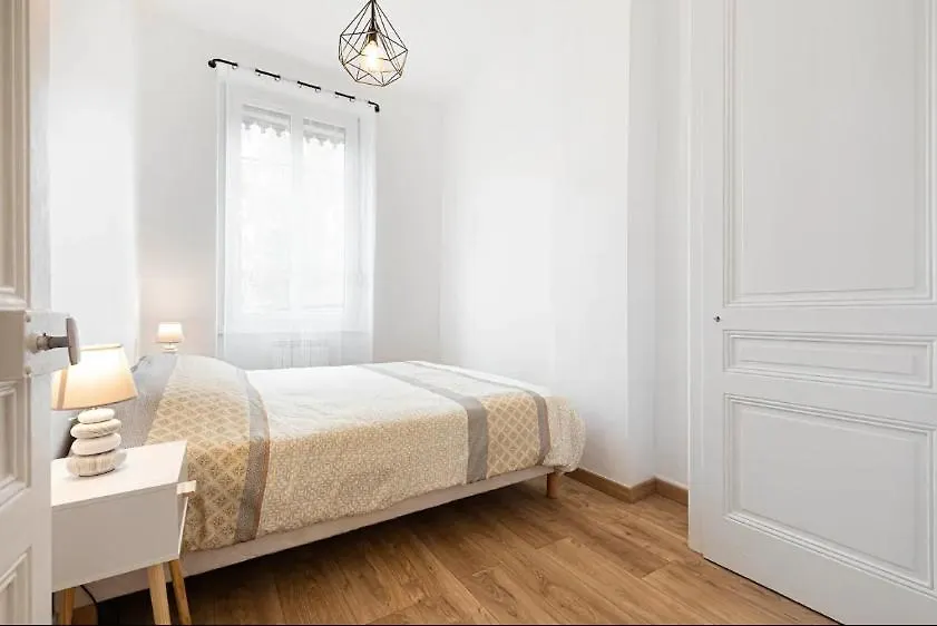 Appartement 2 Pieces Jean Mace Et Stationnement Lyon Lägenhet