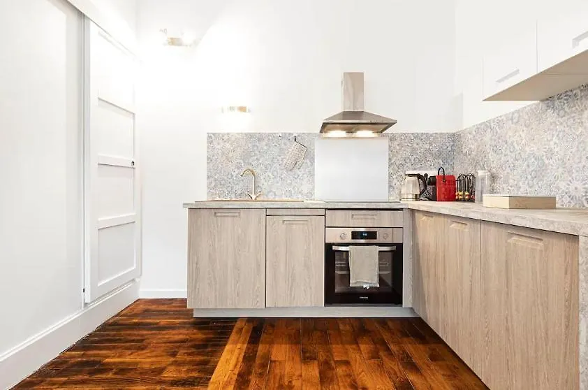 Appartement 2 Pieces Jean Mace Et Stationnement Lyon França